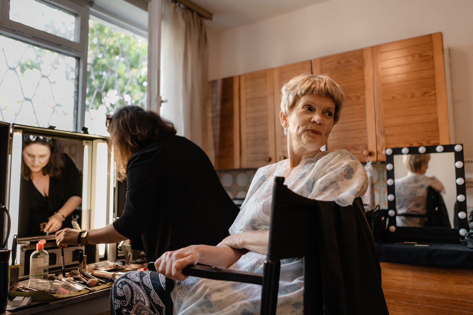 Dorota Chotecka podczas charakteryzacji do filmu Mistyczka
